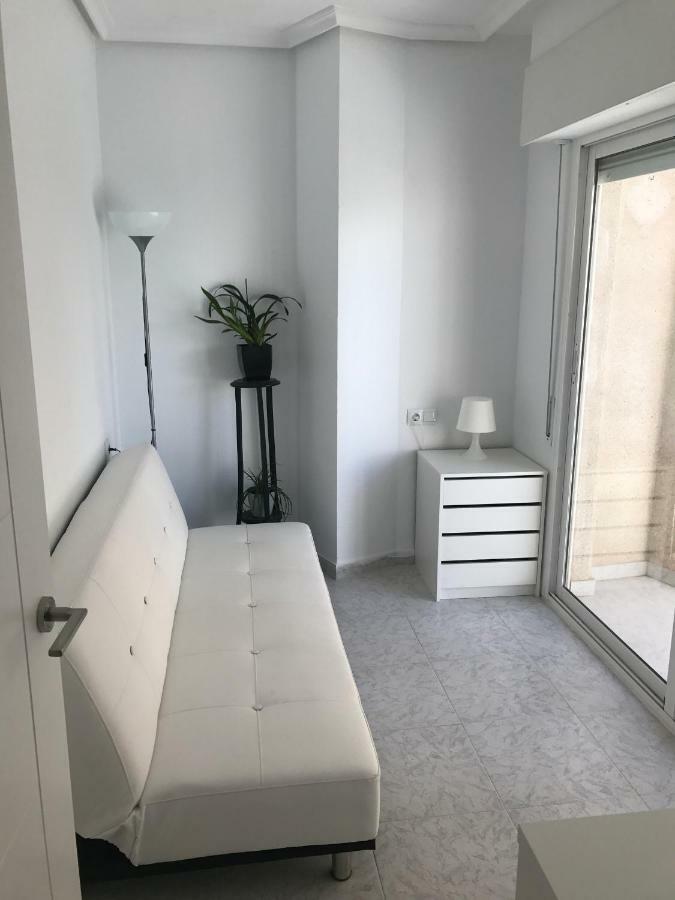 Modern Beach Apartment Torrevieja Buitenkant foto