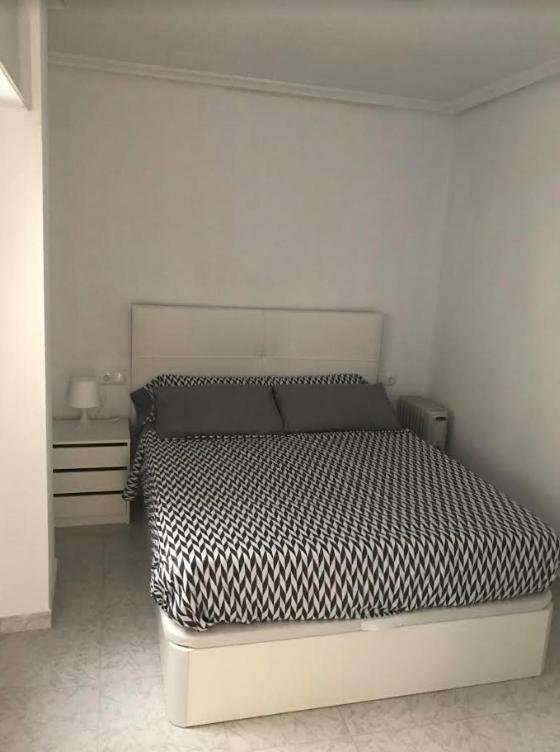 Modern Beach Apartment Torrevieja Buitenkant foto